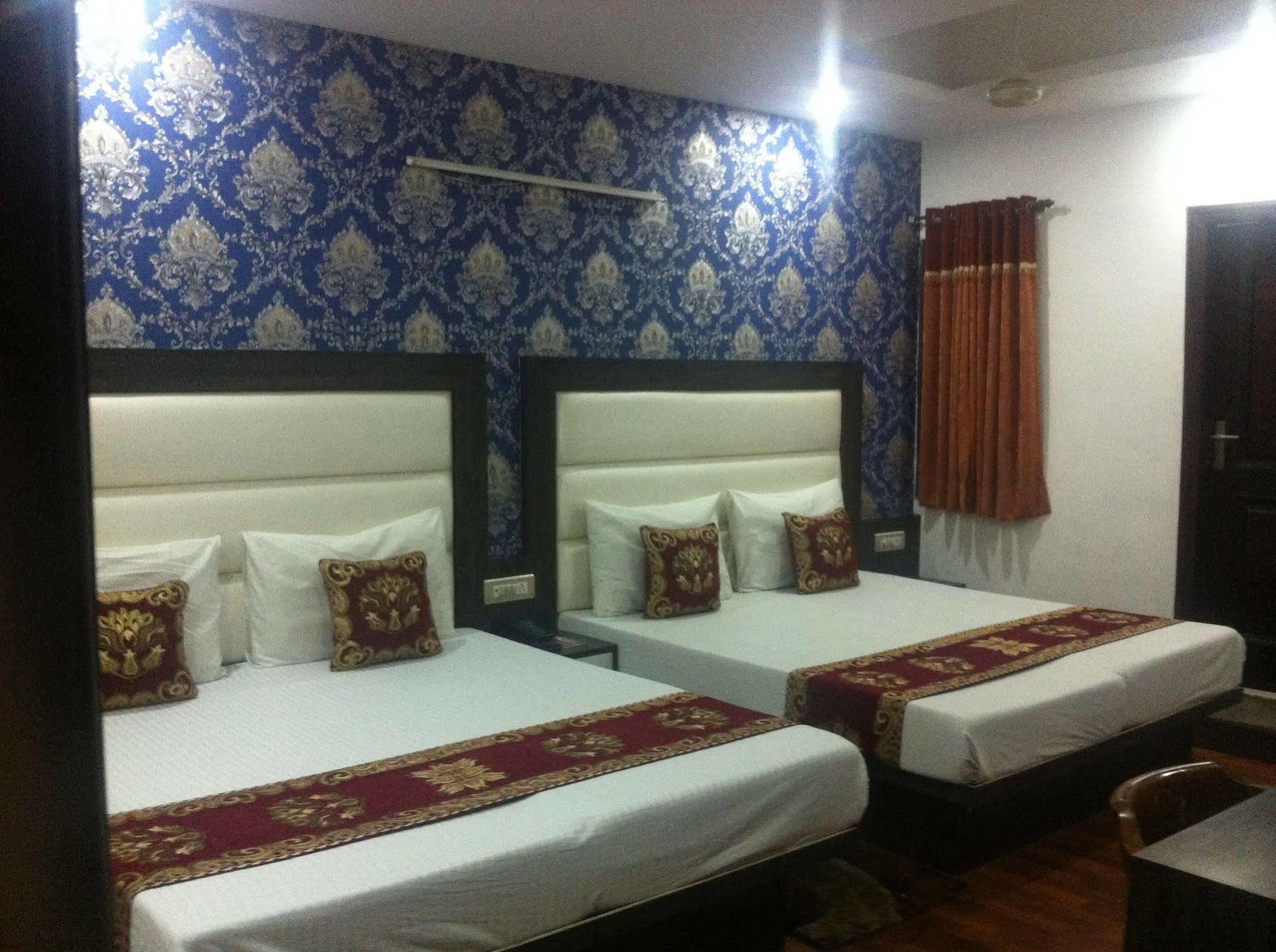 Hotel Karat 87 Inn New Delhi Eksteriør bilde