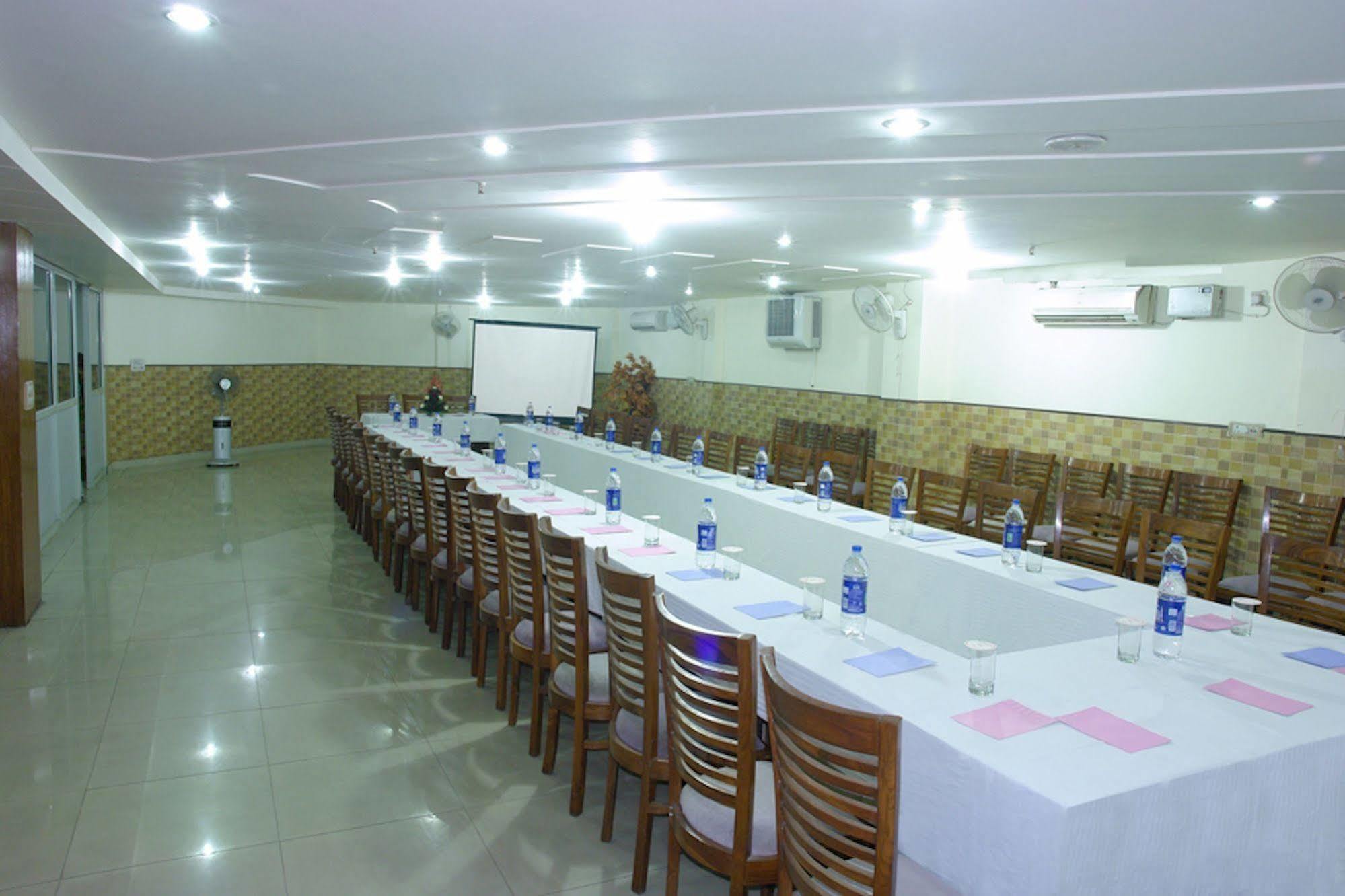 Hotel Karat 87 Inn New Delhi Eksteriør bilde