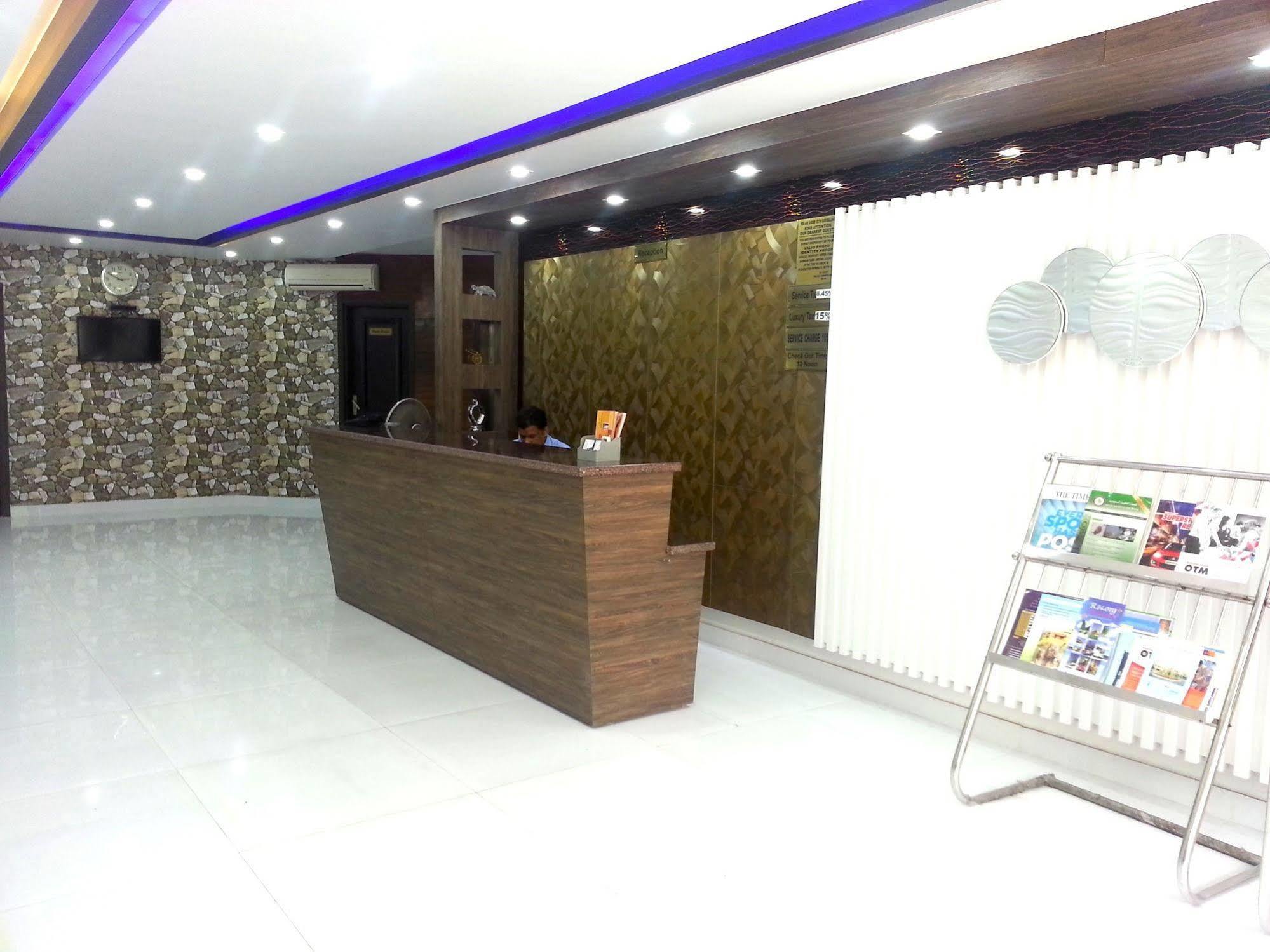 Hotel Karat 87 Inn New Delhi Eksteriør bilde