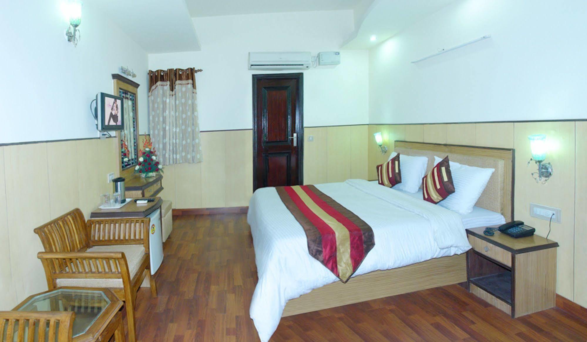 Hotel Karat 87 Inn New Delhi Eksteriør bilde